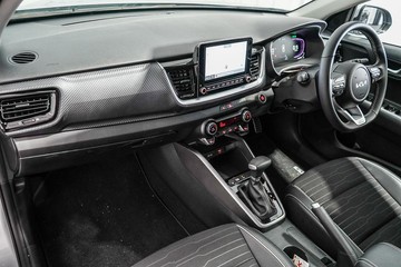 https://dvg-vehicle-assets.s3.amazonaws.com/1104253/8zm6l53i8k30ztdan5qcc1j0s.jpg