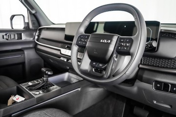 https://dvg-vehicle-assets.s3.amazonaws.com/1104255/7kl250kejjqgzjbjn674nemio.jpg