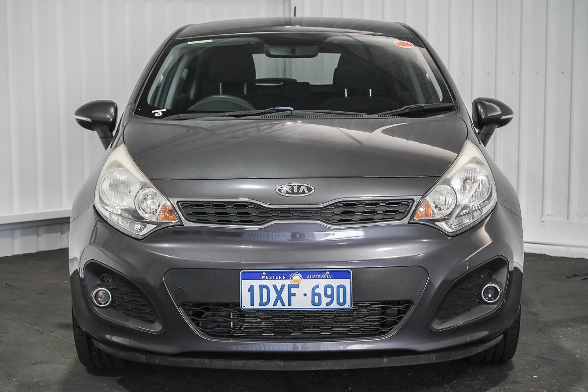 Kia Rio image 3