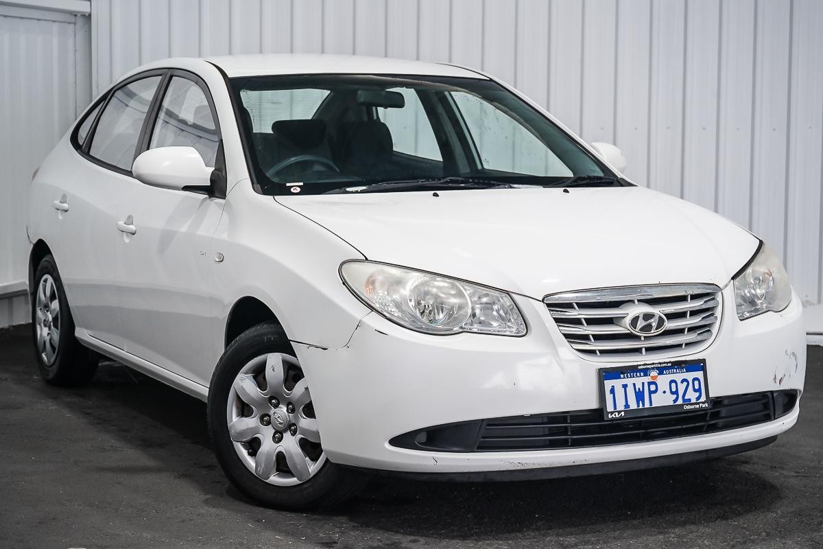 Hyundai Elantra image 1