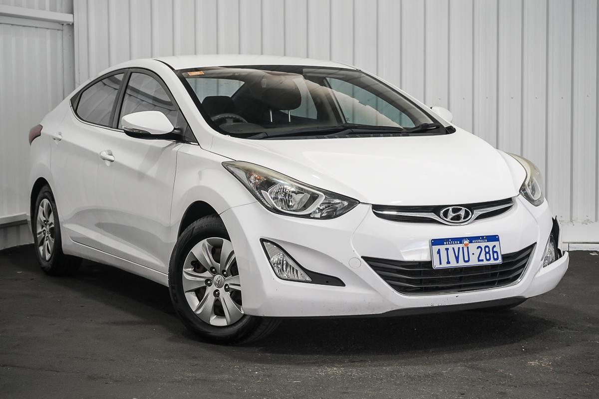 Hyundai Elantra image 1