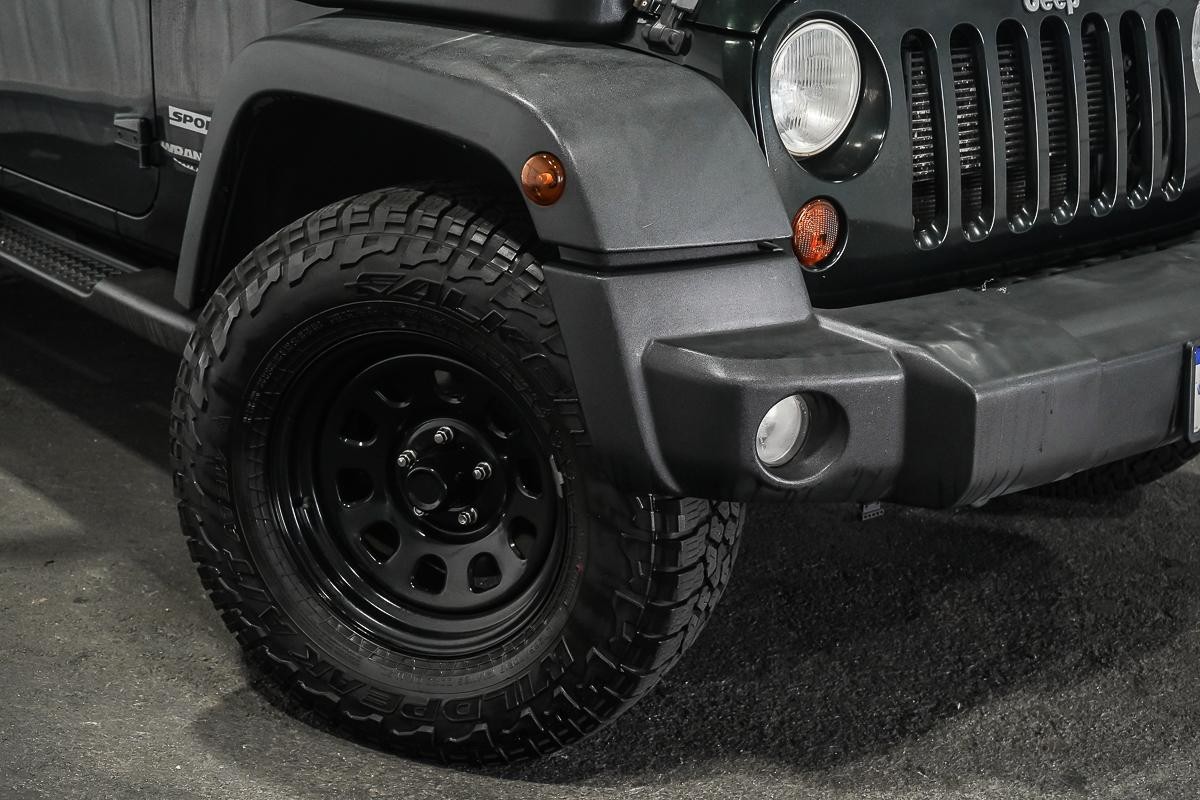 Jeep Wrangler image 2