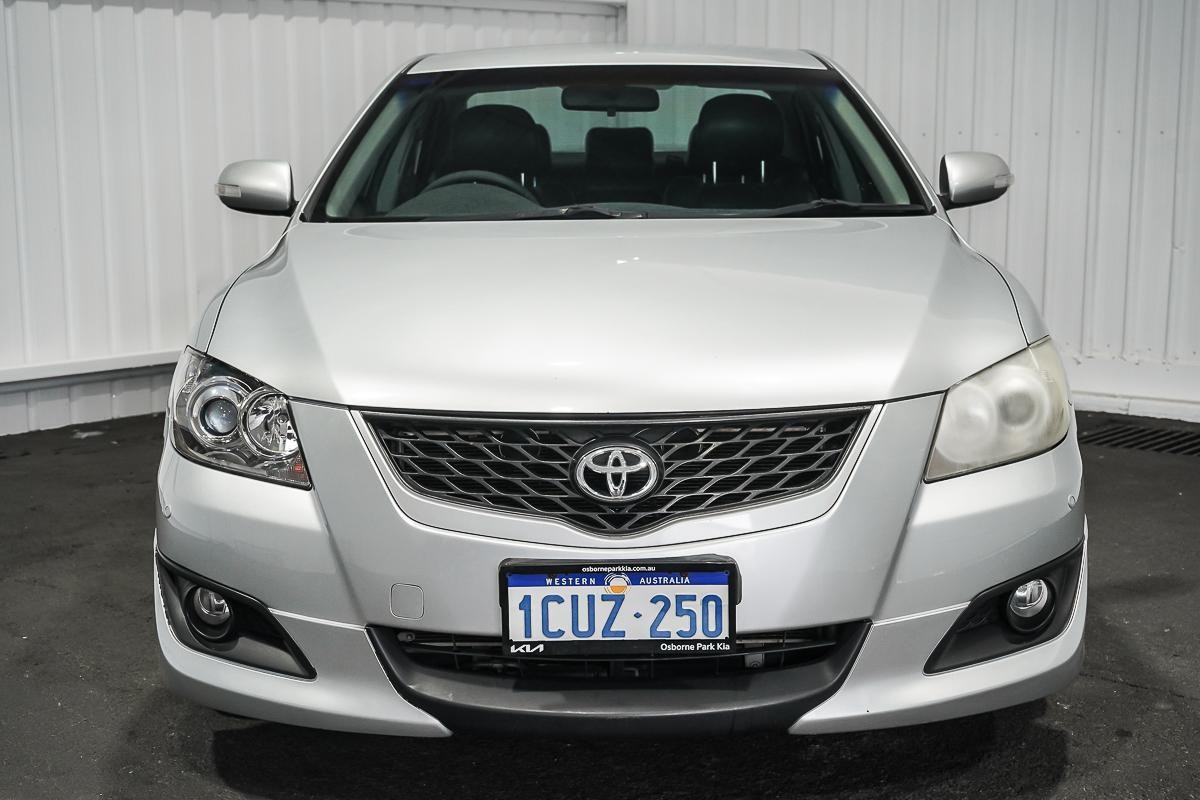 Toyota Aurion image 3