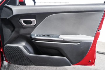 https://dvg-vehicle-assets.s3.amazonaws.com/1104302/7ig3hn6cnvxj7xilz95drd9xy.jpg