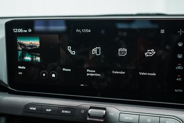 https://dvg-vehicle-assets.s3.amazonaws.com/1104302/8dz8yyvbnm397xvg6swbrr9dn.jpg