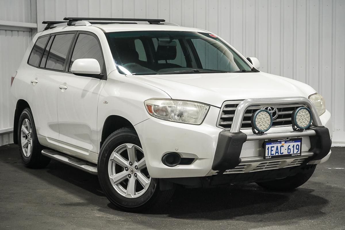 Toyota Kluger image 1