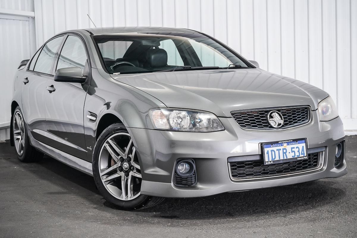 Holden Commodore image 1