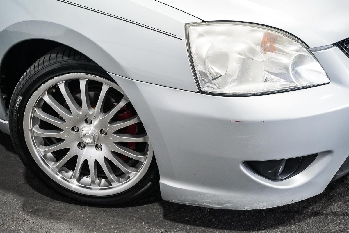 Mitsubishi 380 image 2