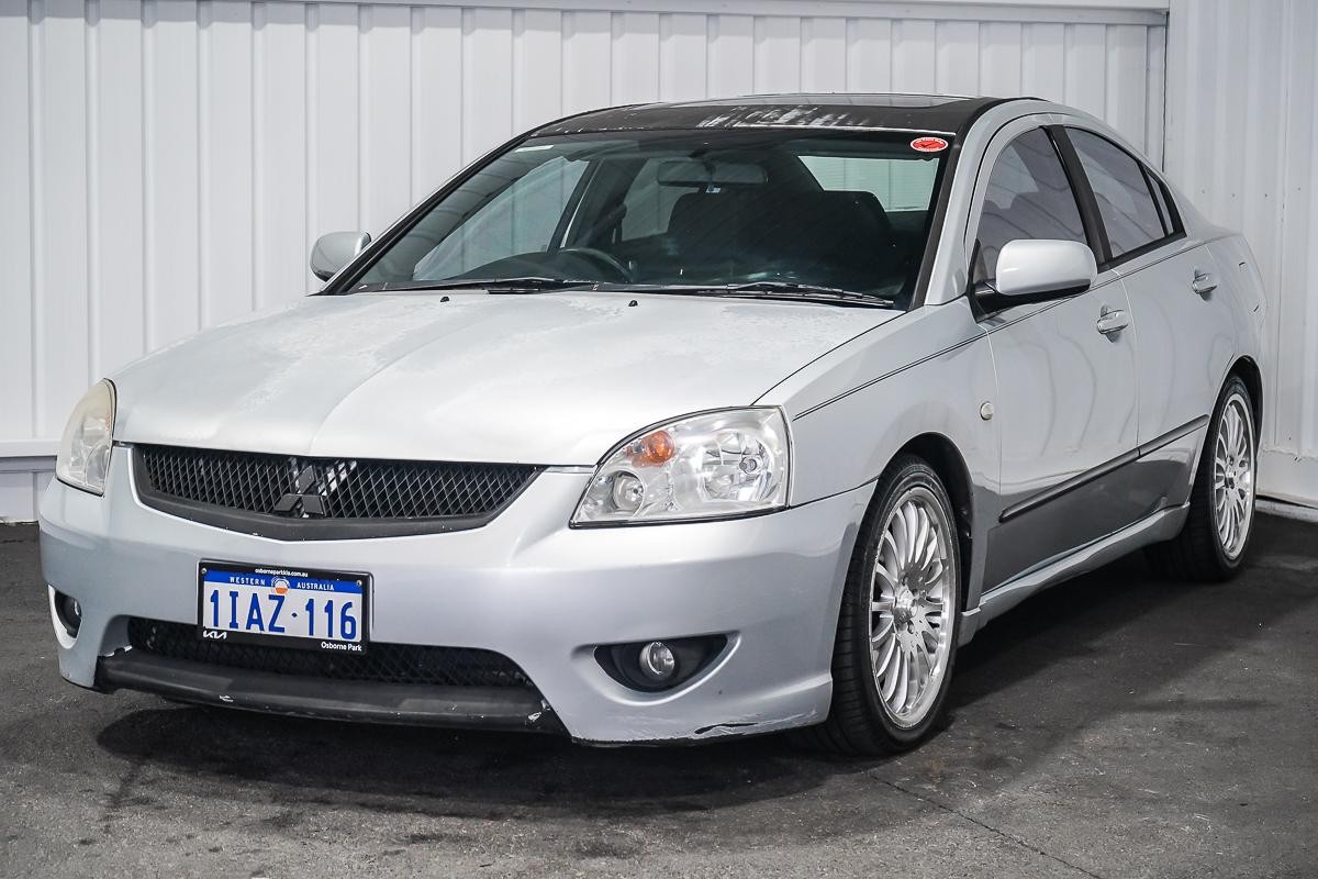 Mitsubishi 380 image 4