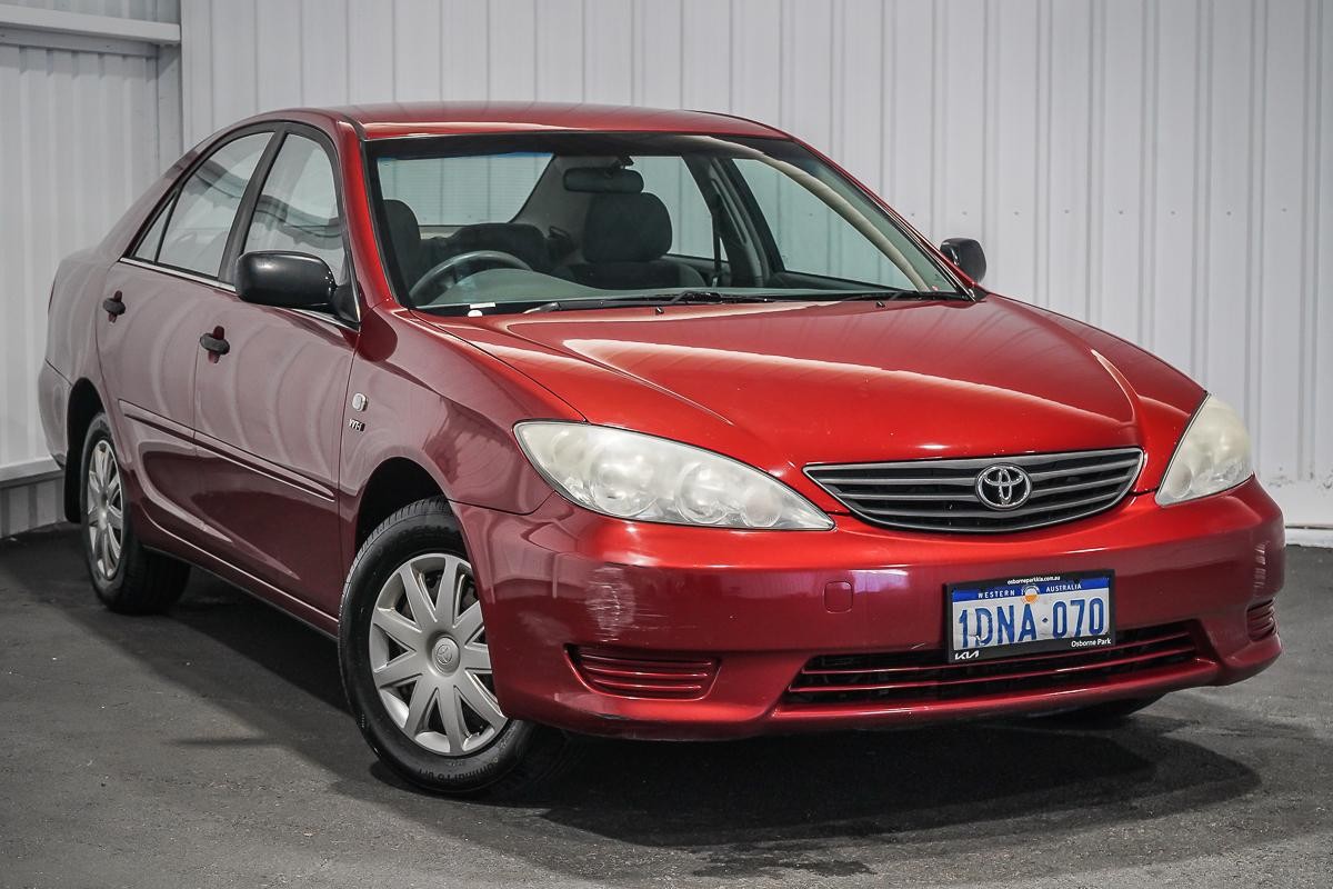 Toyota Camry image 1