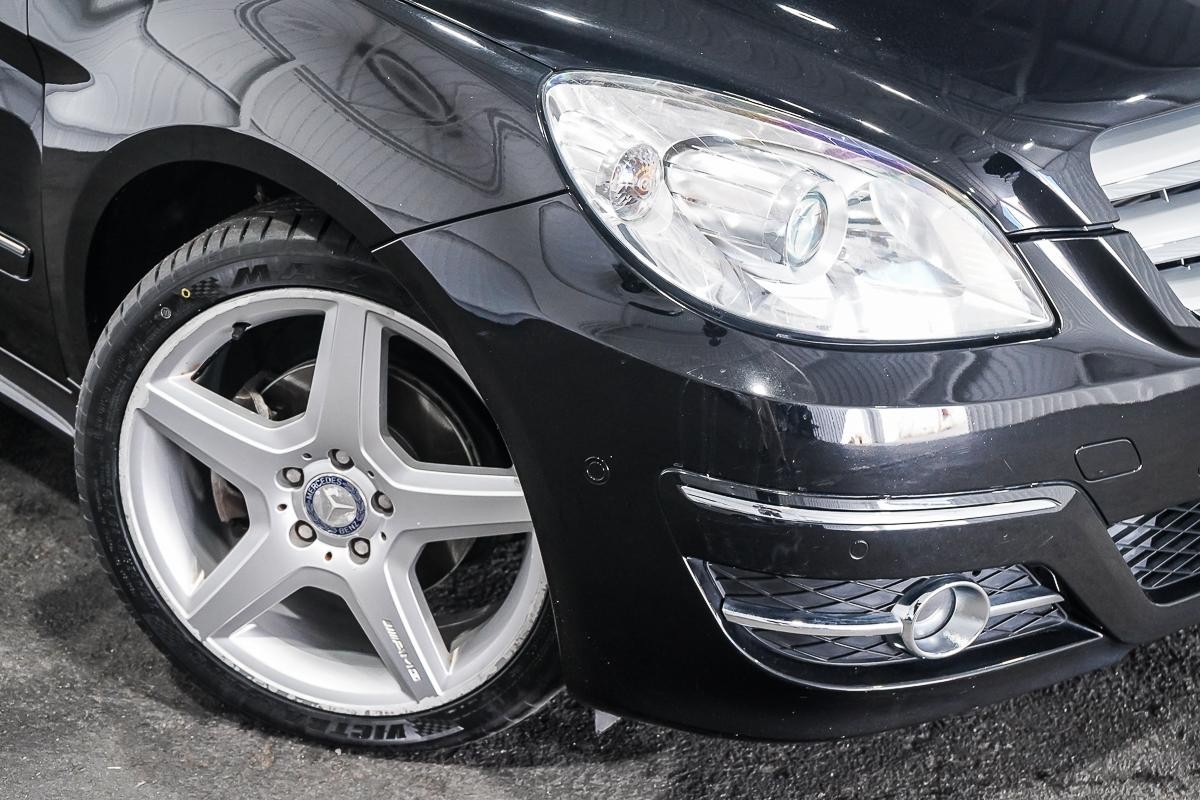 Mercedes Benz B-class image 2