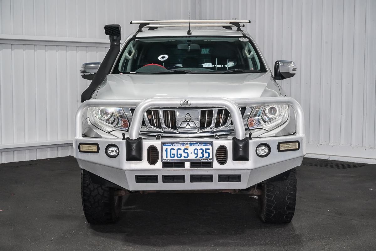 Mitsubishi Triton image 3