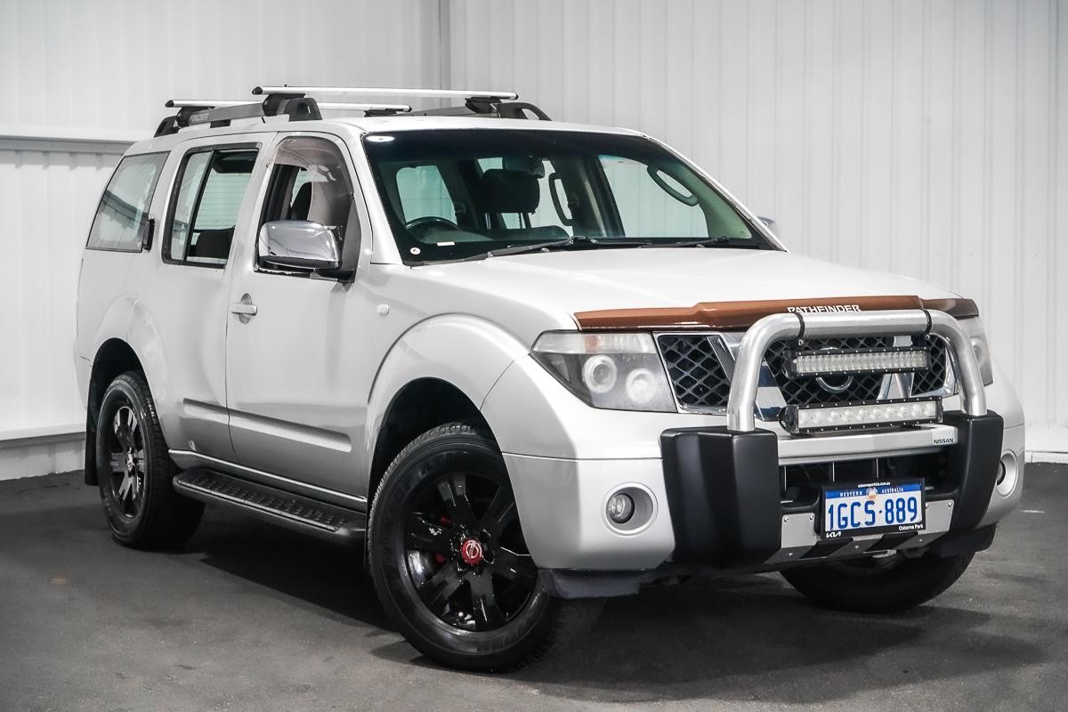 Nissan Pathfinder image 1