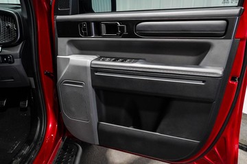 https://dvg-vehicle-assets.s3.amazonaws.com/1104378/81h0s2bigv5i5i2hfom2f08v.jpg