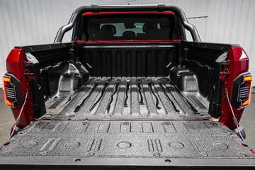 https://dvg-vehicle-assets.s3.amazonaws.com/1104378/81lx1w56yy97khfyqsvcymypg.jpg
