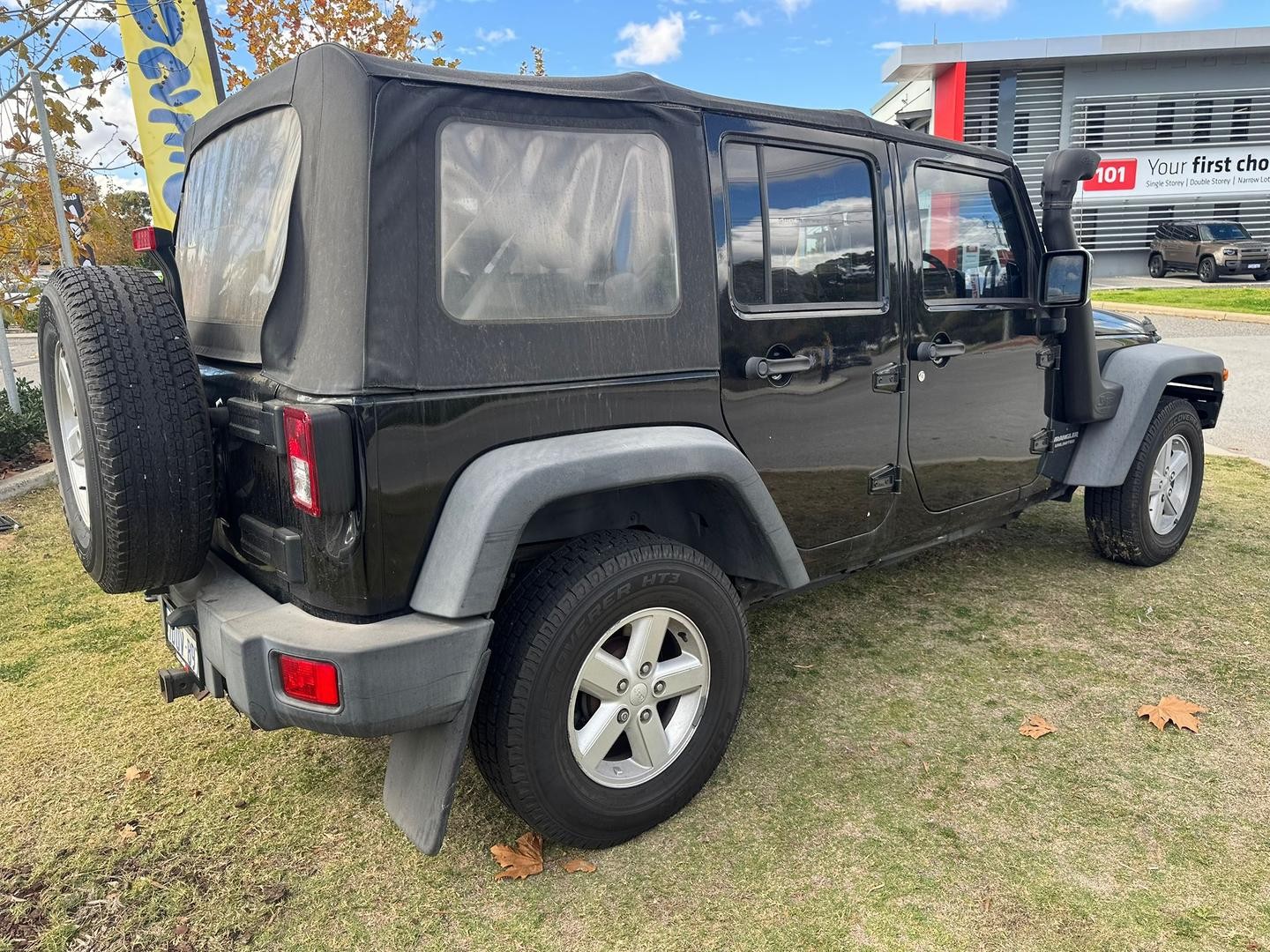 Jeep Wrangler image 3