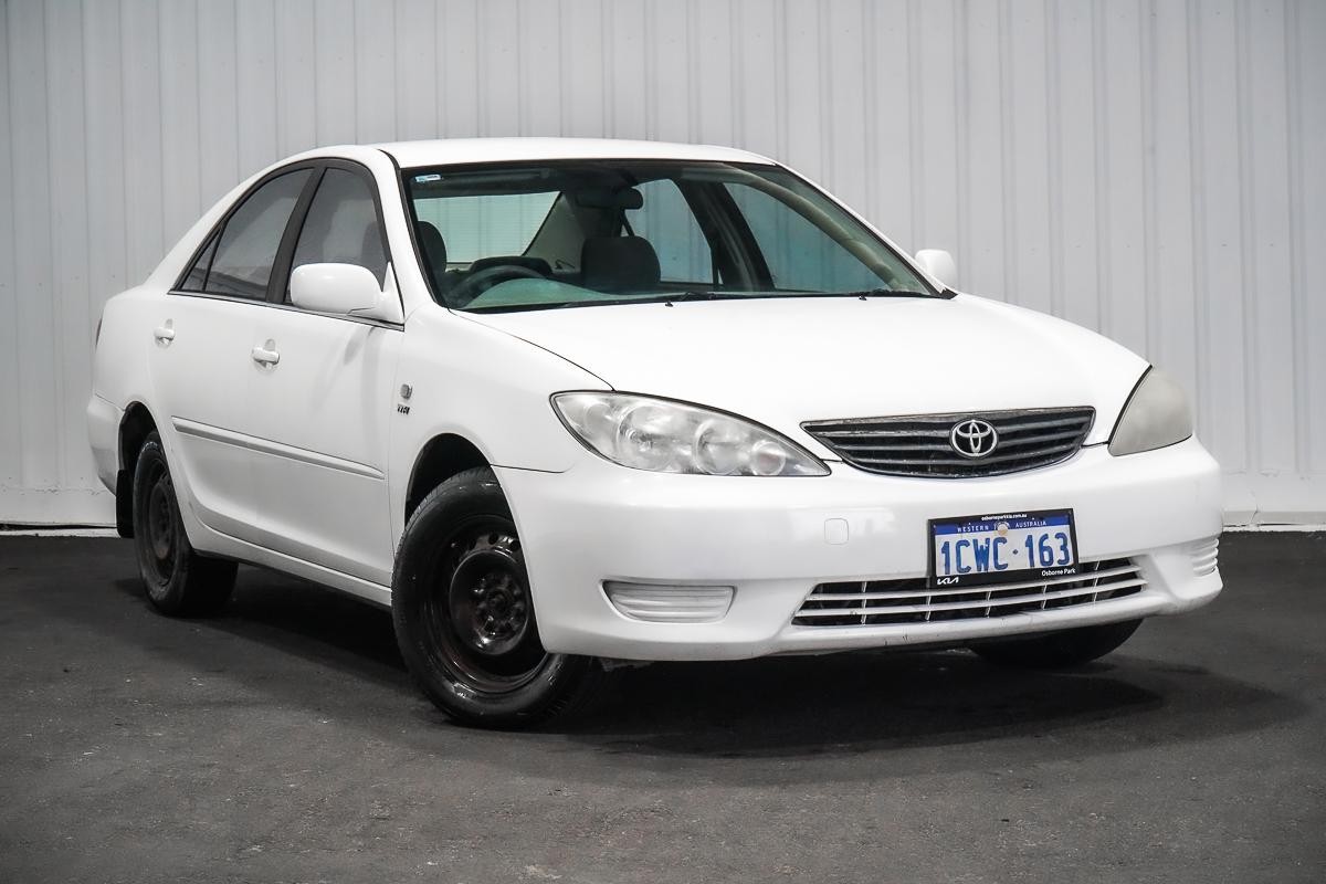Toyota Camry image 1