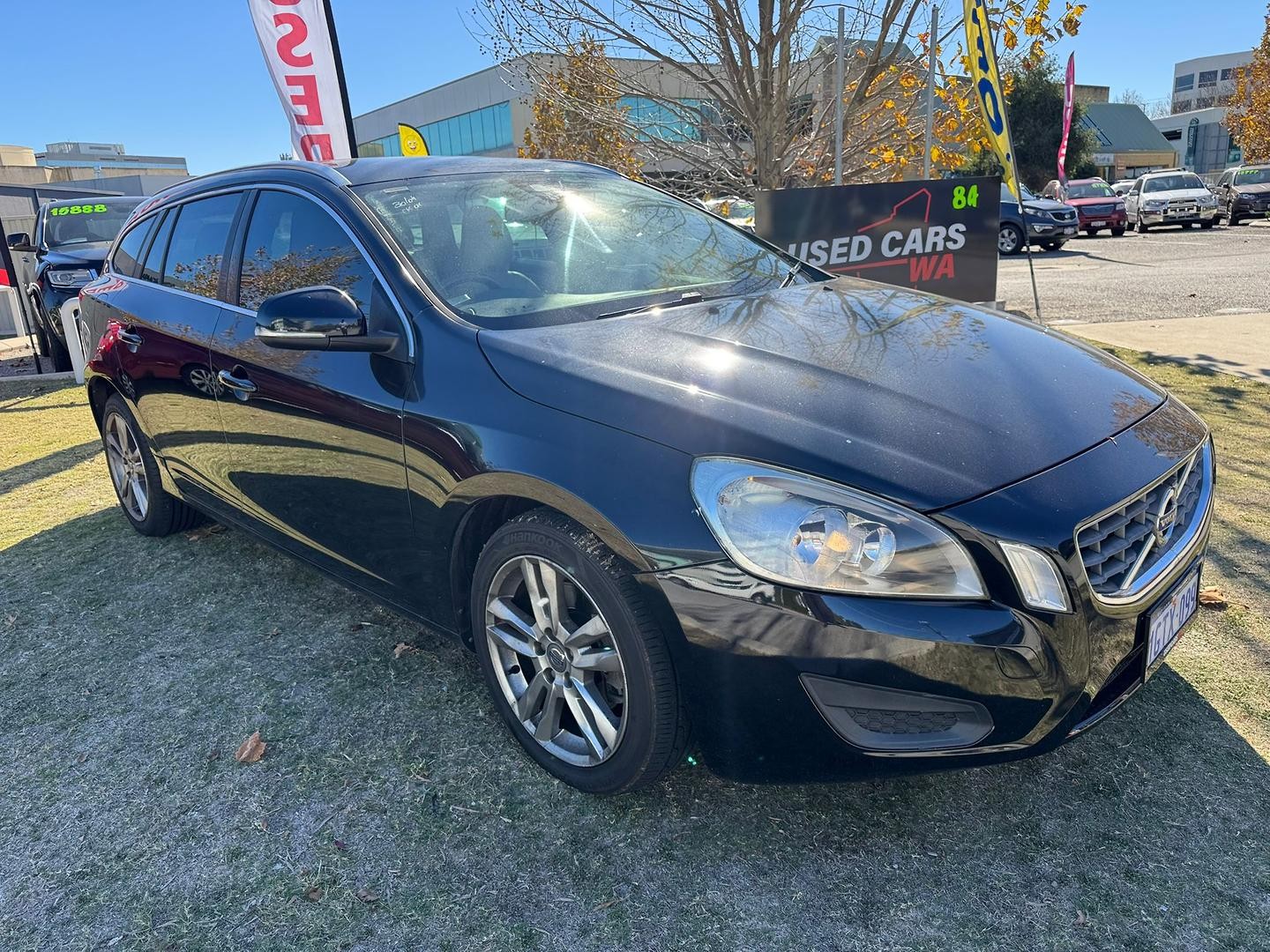 Volvo V60 image 2