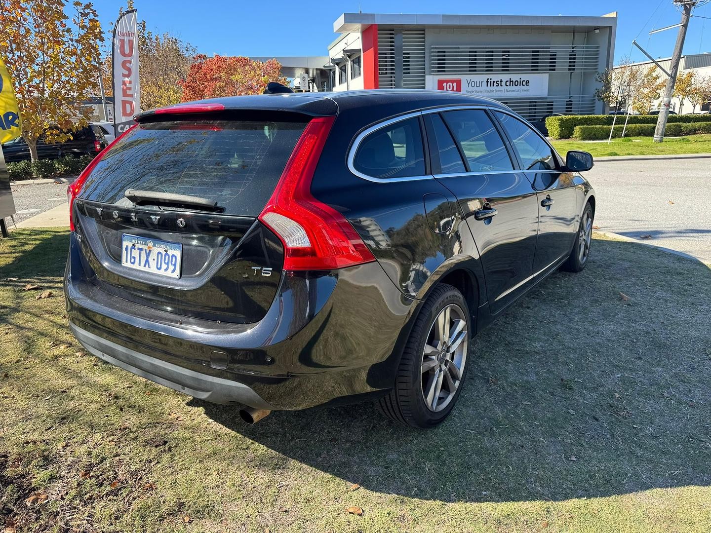 Volvo V60 image 4
