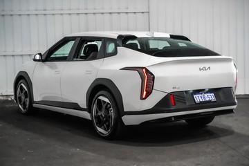 https://dvg-vehicle-assets.s3.amazonaws.com/1104399/289o79m4fk2c6mcb329n0b614.jpg