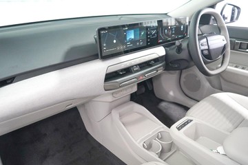 https://dvg-vehicle-assets.s3.amazonaws.com/1104399/994ztkcod7oh3pst946swpr4a.jpg