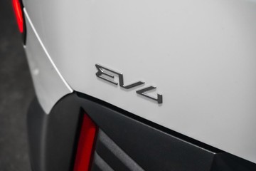 https://dvg-vehicle-assets.s3.amazonaws.com/1104399/elquuo4cvgzodfnsz4umodywf.jpg