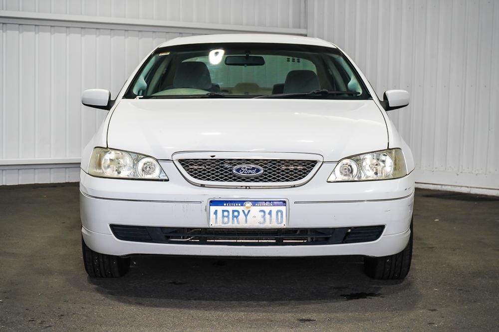 Ford Falcon image 3