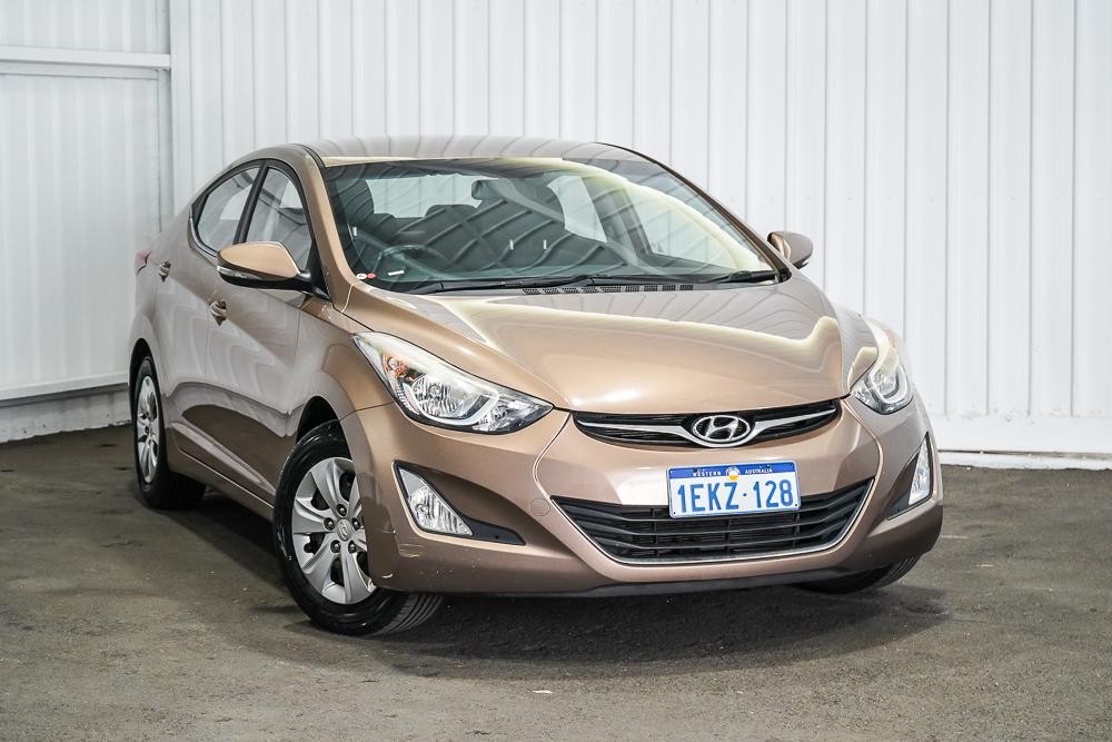 Hyundai Elantra image 1