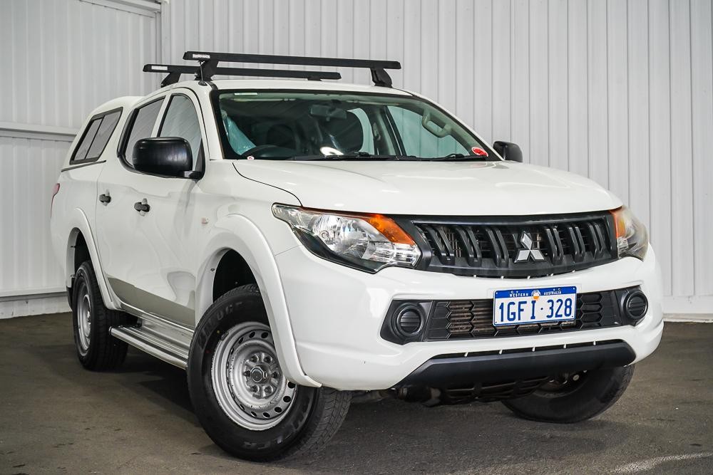 Mitsubishi Triton image 1