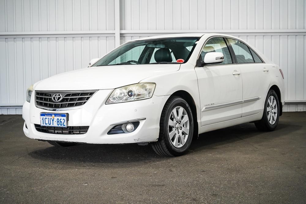 Toyota Aurion image 4