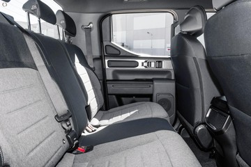 https://dvg-vehicle-assets.s3.amazonaws.com/1104549/jgqf0cjimkm3kldmwac17qj.jpg