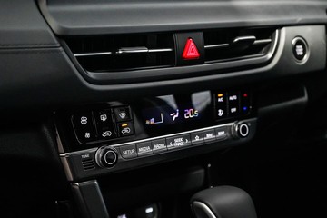https://dvg-vehicle-assets.s3.amazonaws.com/1104553/5kqfy0d3733luqgz71nm7rupw.jpg