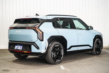 https://dvg-vehicle-assets.s3.amazonaws.com/1104571/bk65de2czjdu0htqznyxvc4hb.jpg
