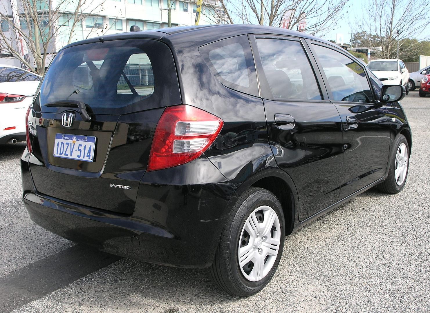 Honda Jazz image 3