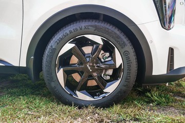 https://dvg-vehicle-assets.s3.amazonaws.com/1104594/0eftm7whk3uii5vx5cnede0ta.jpg