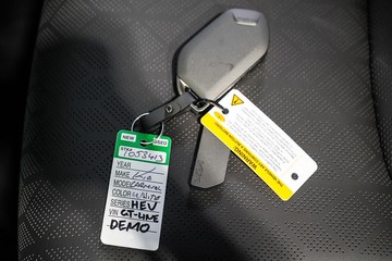 https://dvg-vehicle-assets.s3.amazonaws.com/1104596/ccnw1iznx5ffoiy54e530ehi3.jpg