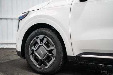 https://dvg-vehicle-assets.s3.amazonaws.com/1104596/f0ktpt9rgg529ojk870ijxibj.jpg
