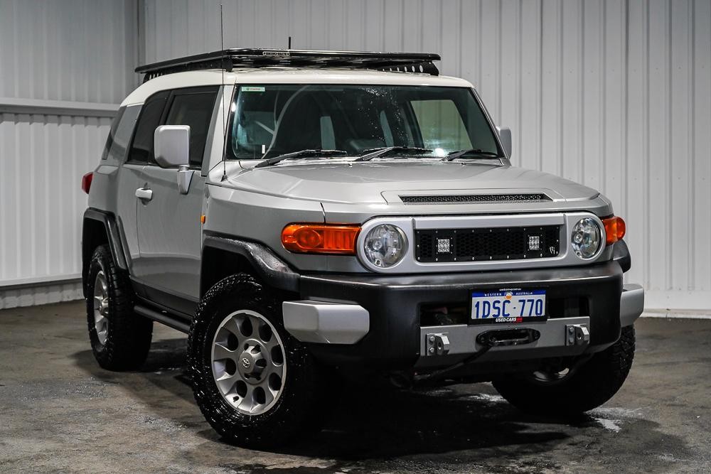 Toyota Fj Cruiser image 1