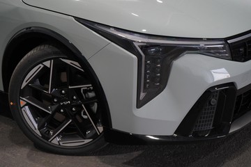 https://dvg-vehicle-assets.s3.amazonaws.com/1104611/68nhp9payllx061o65cfluamx.jpg