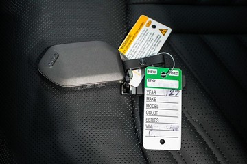 https://dvg-vehicle-assets.s3.amazonaws.com/1104612/e9gw2va71aygacqslv9rjxd65.jpg