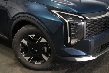 https://dvg-vehicle-assets.s3.amazonaws.com/1104613/57lc76azstslwxkv38qksf7u3.jpg