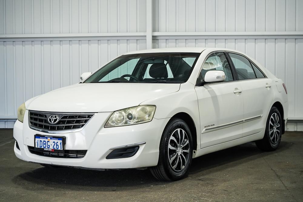 Toyota Aurion image 4