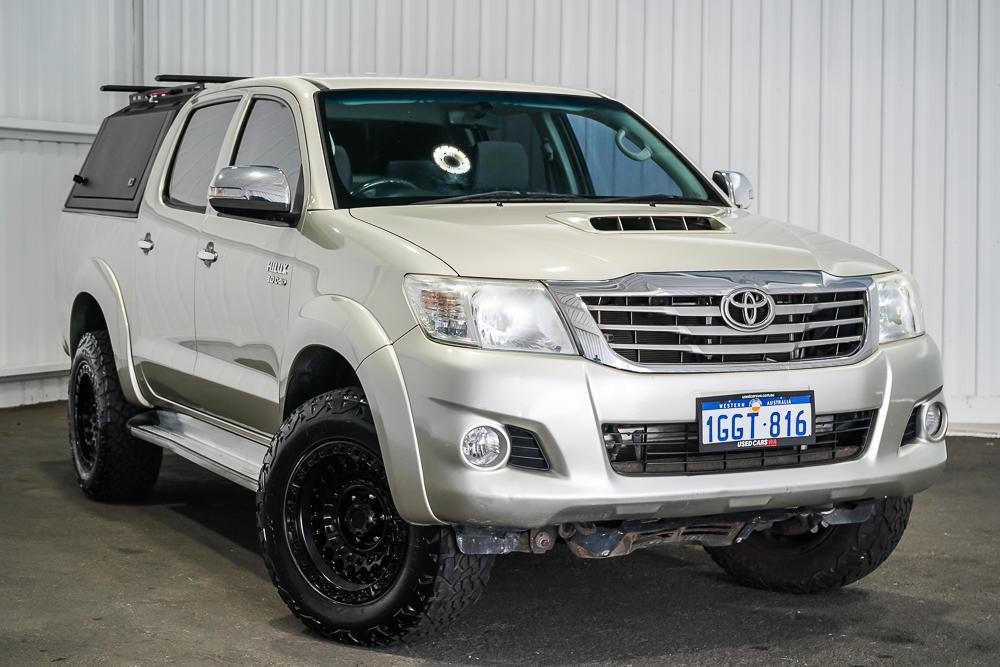 Toyota Hilux image 1