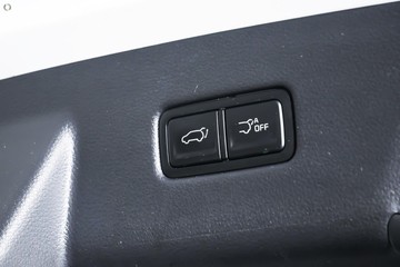 https://dvg-vehicle-assets.s3.amazonaws.com/1104673/53ubo0md9hf8it8q4x4l6ib1.jpg