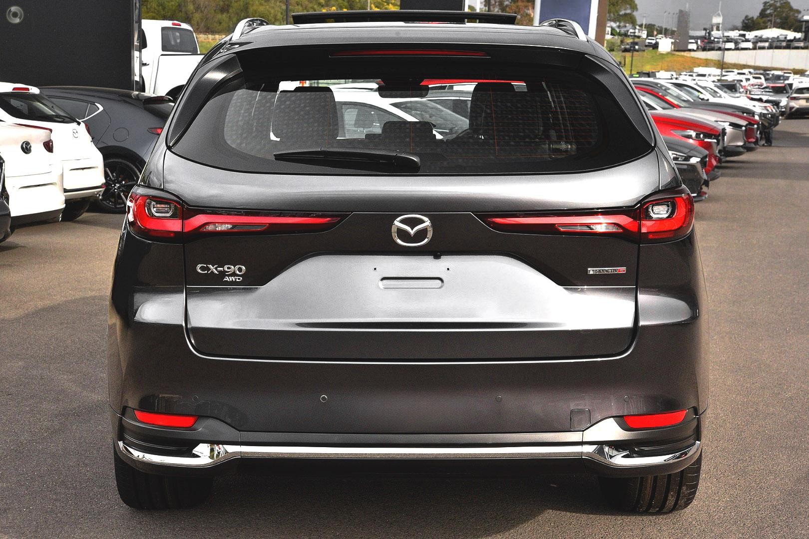 Mazda Cx-90 image 3