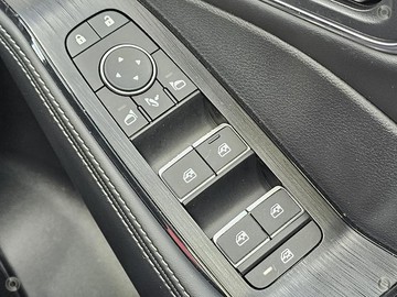https://dvg-vehicle-assets.s3.amazonaws.com/1107119/5minzkkjbqexnz1hmhgjzr2d4.jpg