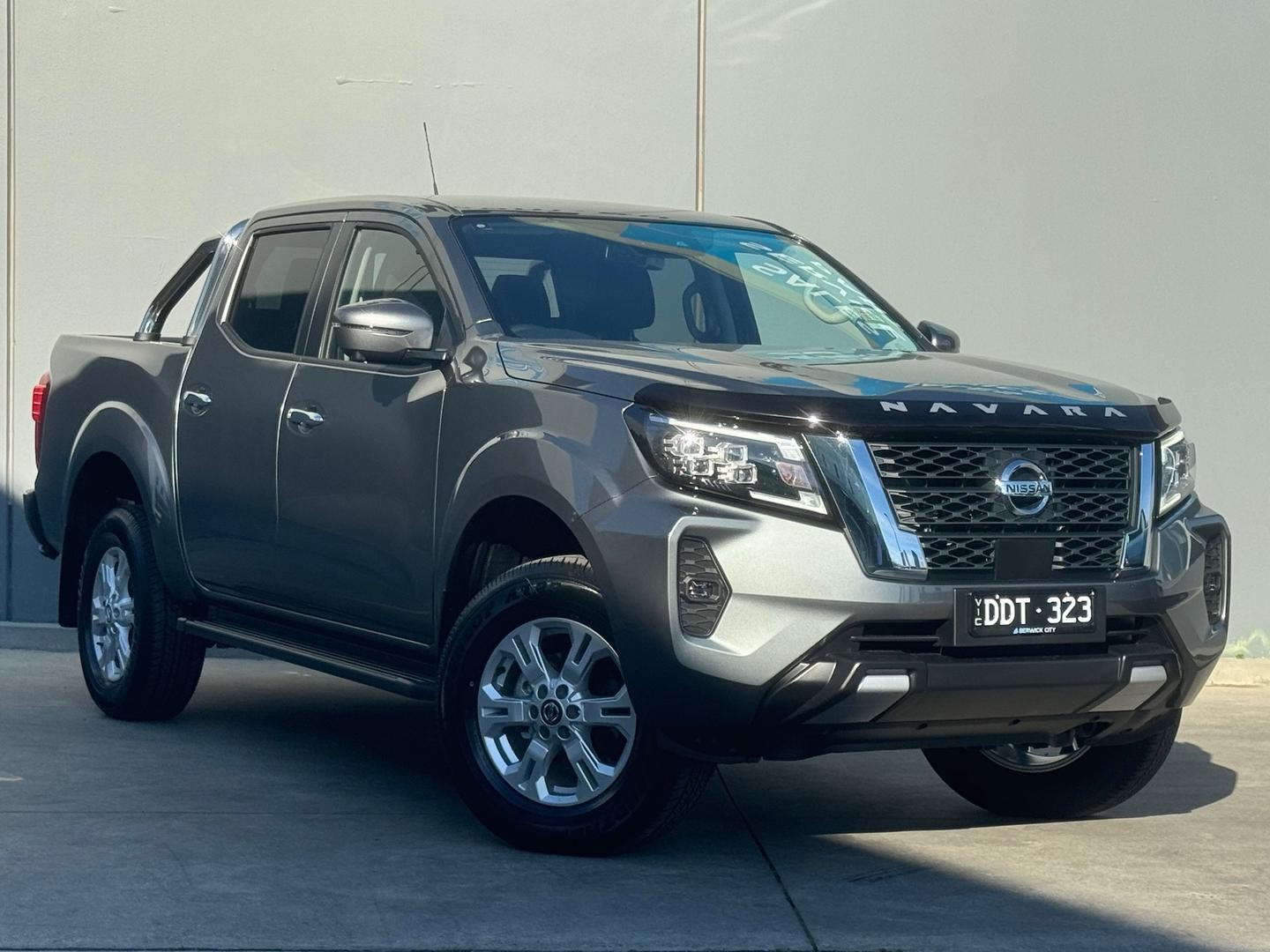 Nissan Navara image 1