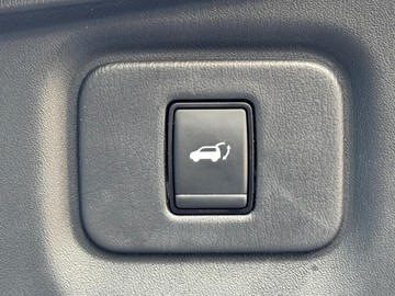 https://dvg-vehicle-assets.s3.amazonaws.com/1107209/6a5vf17x6hkhoksogphkudodj.jpg