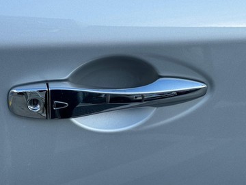 https://dvg-vehicle-assets.s3.amazonaws.com/1107209/e4l498k8yroqddzc7yoyarx9z.jpg