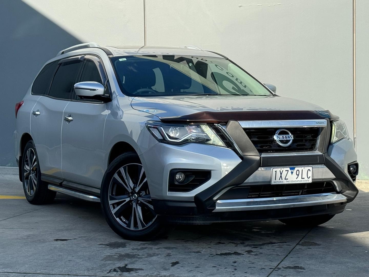 Nissan Pathfinder image 1